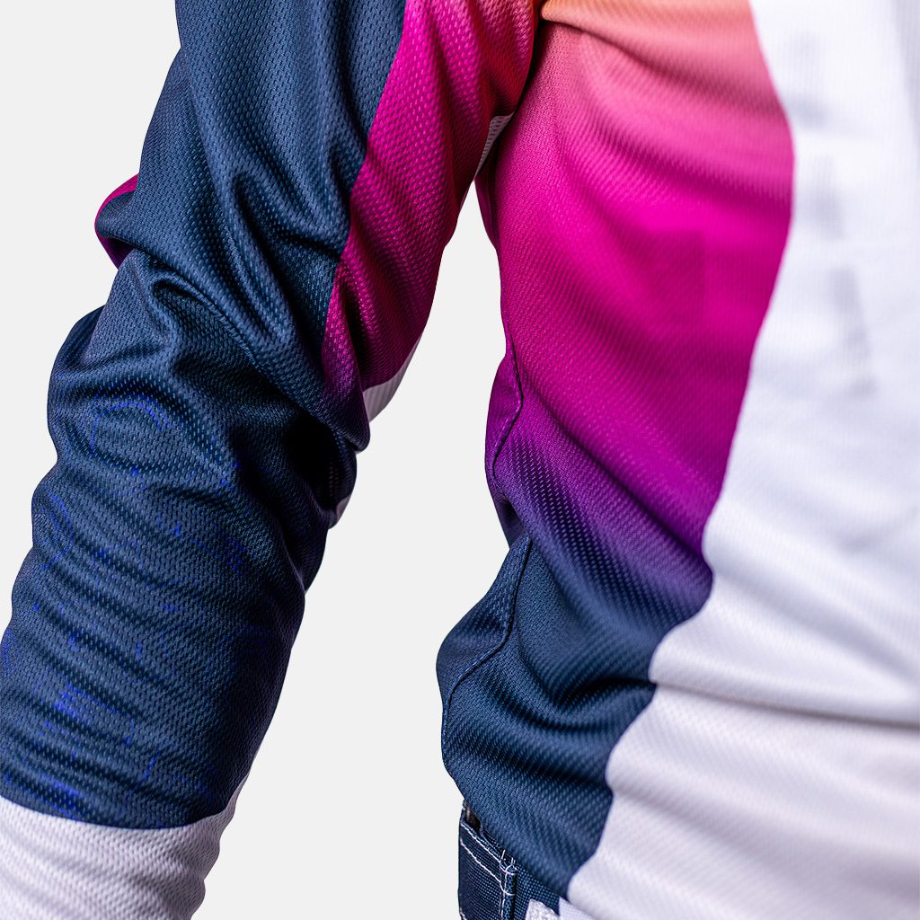 Приталенный